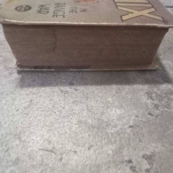 1937 Tom Mix Book - Picture 6 of 14